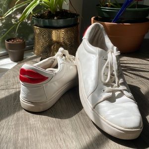 White leather Betsey Johnson sneakers with red embroidered lips size 8.5